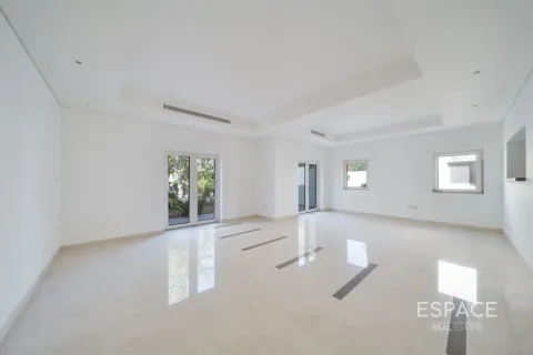 Townhouse in Quortaj, Al Furjan, Dubai 3 bedrooms, 283 sq.m. № 71047 - photo 2