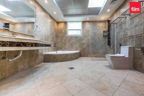 Villa en Al Barsha, Dubai, 5 dormitorios, 958.1 m², № 84208 - foto 16
