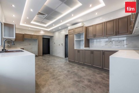 Villa en Al Barsha, Dubai, 5 dormitorios, 958.1 m², № 84208 - foto 20