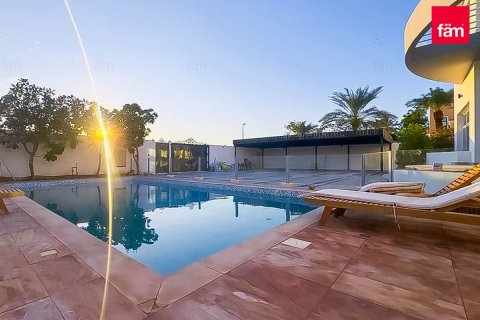 Villa en Al Barsha, Dubai, 5 dormitorios, 958.1 m², № 84208 - foto 4