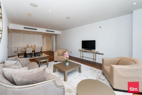 Снять в аренду квартиру в Даунтаун Дубай (Даунтаун Бурдж Дубай), Дубай: 2 спальни, 189.3м², № 71706 - фото 12