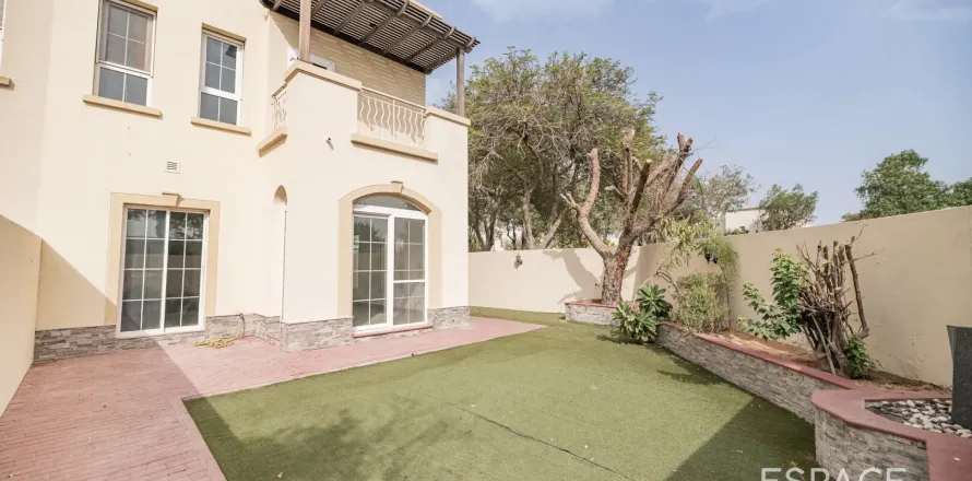 Villa en The Springs, Dubai, 2 dormitorios, 167 m², № 62183