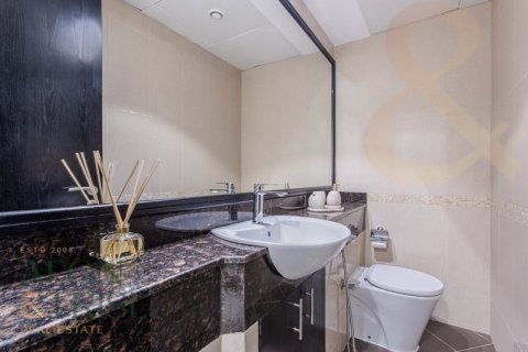 Apartment in Lake Almas West, Jumeirah Lake Towers, Dubai 3 bedrooms, 162 sq.m. № 61063 - photo 4