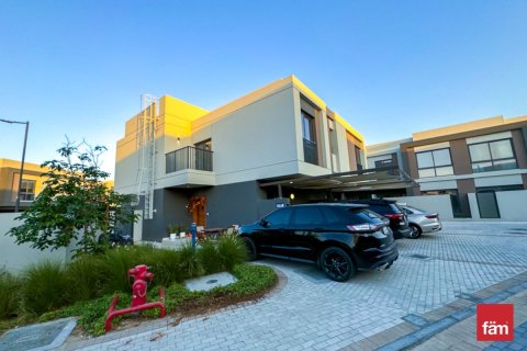 Купить виллу в Дубае: 3 спальни, 214.1м², № 77874 - фото 26