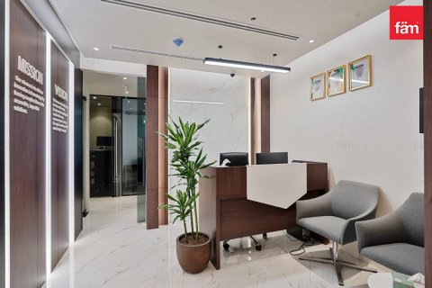 Oficina en Sheikh Zayed Road, Dubai, 131.4 m², № 96416 - foto 2