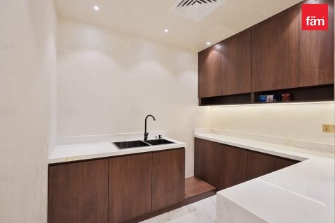 Oficina en Sheikh Zayed Road, Dubai, 131.4 m², № 96416 - foto 14