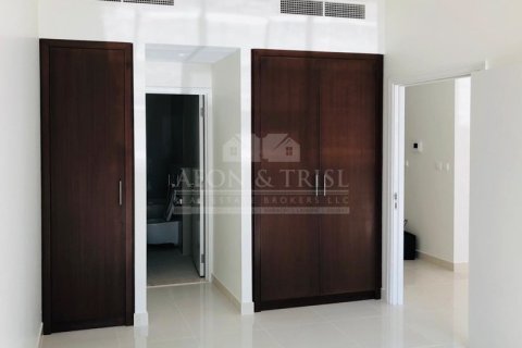 Apartamento en BLVD CRESCENT en Downtown Dubai (Downtown Burj Dubai), Dubai, 1 dormitorio, 85 m², № 62856 - foto 2