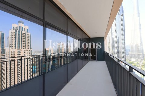 Apartment in Downtown Dubai (Downtown Burj Dubai), Dubai 3 bedrooms, 184.13374600 sq.m. № 114674 - photo 1