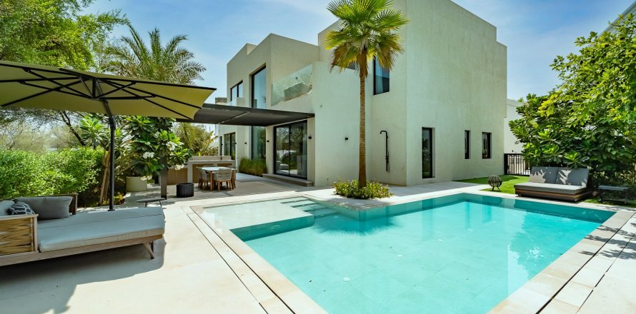 Вилла в Jumeirah Islands, Дубай, 5 спален, 1002м², № 137866