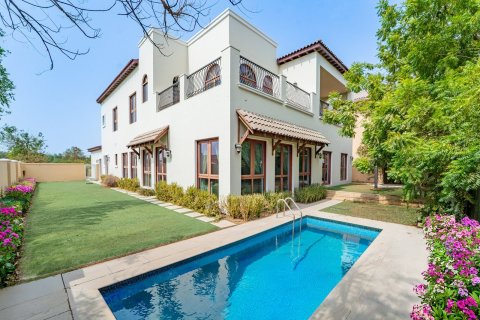 فيلا في دبي 5 غرف نوم , 640 م² رقم 137880 - صورة 2