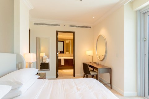 Apartment in Downtown Dubai (Downtown Burj Dubai), Dubai 2 bedrooms, 135 sq.m. № 137879 - photo 10