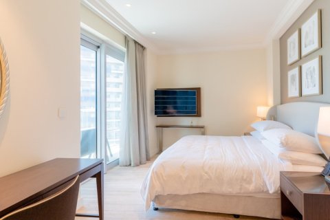 Apartment in Downtown Dubai (Downtown Burj Dubai), Dubai 2 bedrooms, 135 sq.m. № 137879 - photo 9