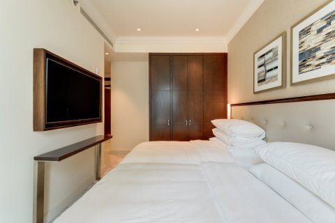 Apartment in Downtown Dubai (Downtown Burj Dubai), Dubai 2 bedrooms, 135 sq.m. № 137879 - photo 13
