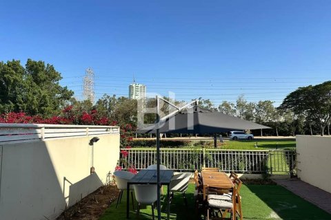 Villa in The Springs, Dubai 2 bedrooms, 173 sq.m. № 24867 - photo 9