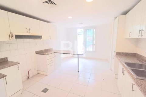 Villa in The Springs, Dubai 2 bedrooms, 253 sq.m. № 24870 - photo 5