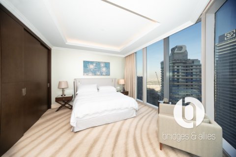 Apartment in Downtown Dubai (Downtown Burj Dubai), Dubai 2 bedrooms, 147 sq.m. № 98090 - photo 8