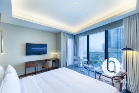 Apartment in Downtown Dubai (Downtown Burj Dubai), Dubai 3 bedrooms, 145 sq.m. № 98076 - photo 2