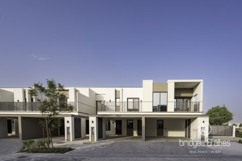 Villa à Tilal Al Ghaf, Dubai, 4 chambres, 221 m², № 98089