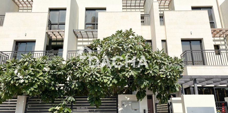Villa à Jumeirah Village Circle, Dubai, 4 chambres, 358 m², № 137983