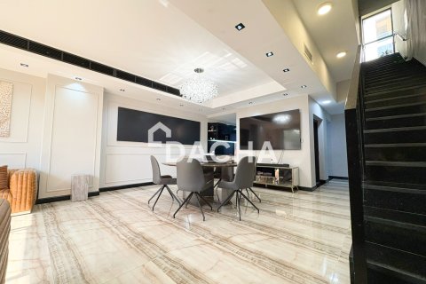 Villa à Jumeirah Village Circle, Dubai, 4 chambres, 358 m², № 137983 - photo 6
