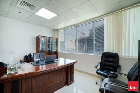Снять в аренду офис в Бизнес-Бэе, Дубай: 79м², № 90623 - фото 7