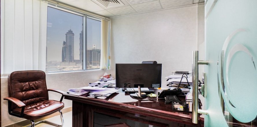 Офис в Бизнес-Бэе, Дубай, 79м², № 90623