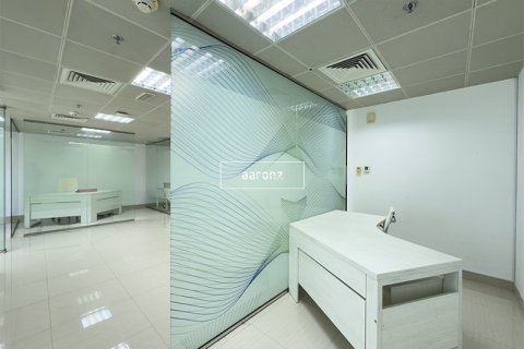 Office in Jumeirah Lake Towers, Dubai 95.1 sq.m. № 46538 - photo 8
