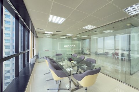 Office in Jumeirah Lake Towers, Dubai 95.1 sq.m. № 46538 - photo 7