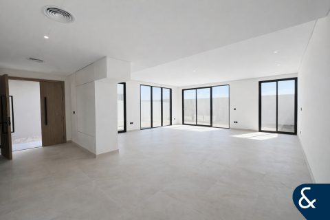 Townhouse in Dubai Land, Dubai 3 bedrooms, 284 sq.m. № 91251 - photo 2