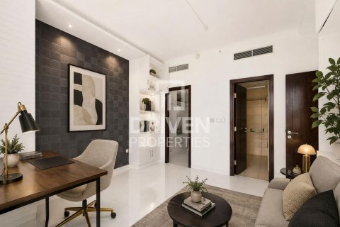 Apartment in The Residences, Downtown Dubai (Downtown Burj Dubai), Dubai 3 bedrooms, 170.76 sq.m. № 136931 - photo 6