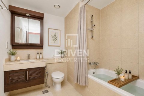 Apartment in The Residences, Downtown Dubai (Downtown Burj Dubai), Dubai 3 bedrooms, 170.76 sq.m. № 136931 - photo 10