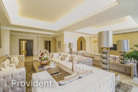 Villa in Emirates Hills, Dubai 8 bedrooms № 2033 - photo 6