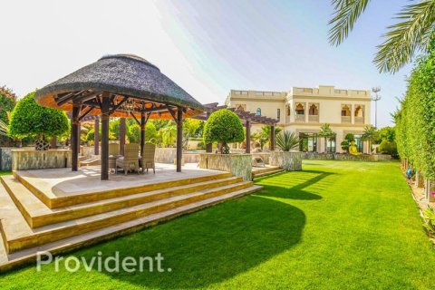 Villa in Emirates Hills, Dubai 8 bedrooms № 2033 - photo 1