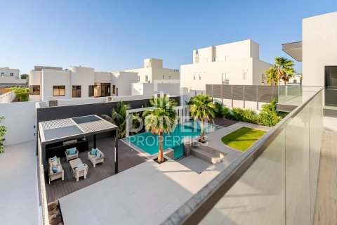 Villa à Nadd Al Sheba, Dubai, 5 chambres, 1115 m², № 20717 - photo 3