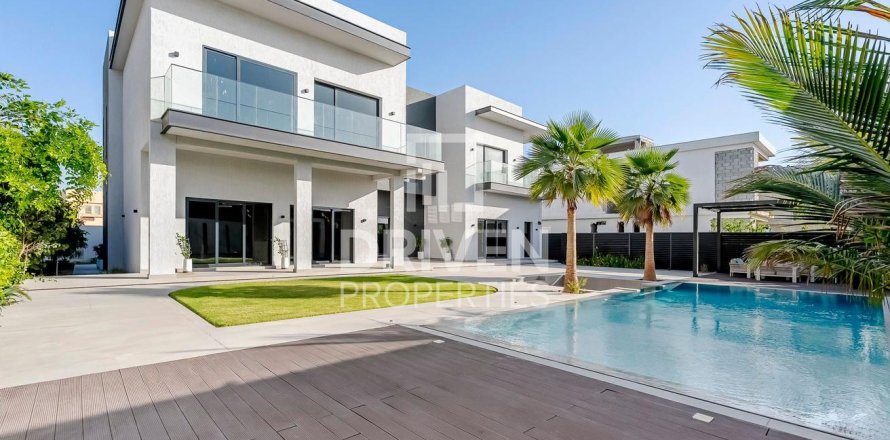 Villa à Nadd Al Sheba, Dubai, 5 chambres, 1115 m², № 20717
