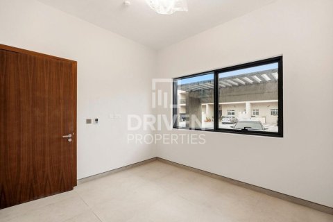 Villa in Murooj Al Furjan, Al Furjan, Dubai 4 bedrooms, 223.99 sq.m. № 129769 - photo 15