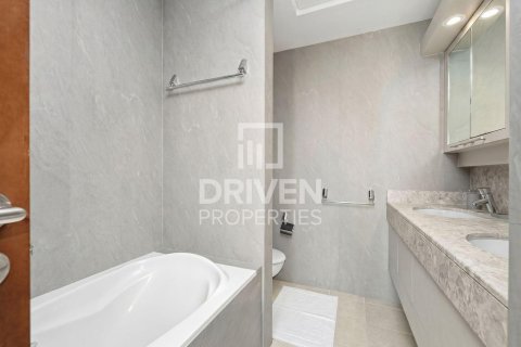 Appartement à The Residences, Downtown Dubai (Downtown Burj Dubai), Dubai, 3 chambres, 170.76 m², № 129768 - photo 20