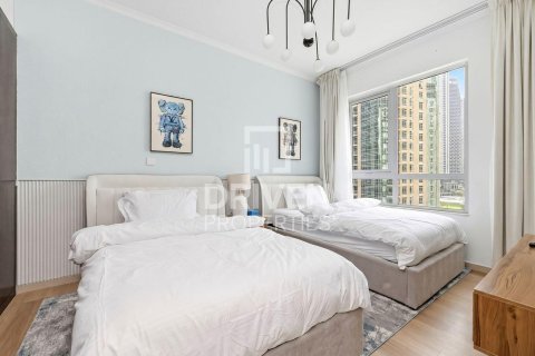Appartement à The Residences, Downtown Dubai (Downtown Burj Dubai), Dubai, 3 chambres, 170.76 m², № 129768 - photo 3