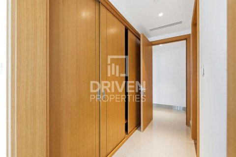 Apartment in Downtown Dubai (Downtown Burj Dubai), Dubai 3 bedrooms, 189.52 sq.m. № 129767 - photo 7
