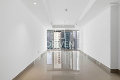 Apartment in Downtown Dubai (Downtown Burj Dubai), Dubai 3 bedrooms, 189.52 sq.m. № 129767 - photo 15
