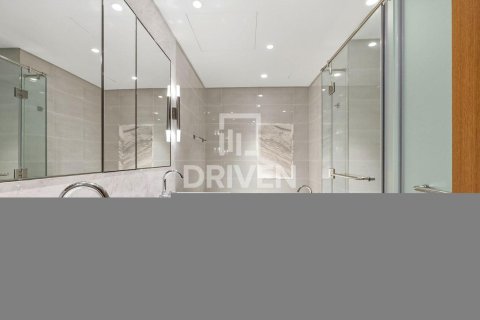Apartment in Downtown Dubai (Downtown Burj Dubai), Dubai 3 bedrooms, 189.52 sq.m. № 129767 - photo 21