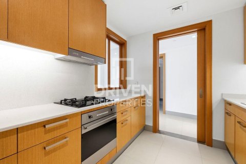 Apartment in Downtown Dubai (Downtown Burj Dubai), Dubai 3 bedrooms, 189.52 sq.m. № 129767 - photo 12