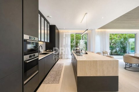 Villa in Meadows, Dubai 5 bedrooms, 898.84 sq.m. № 142636 - photo 21