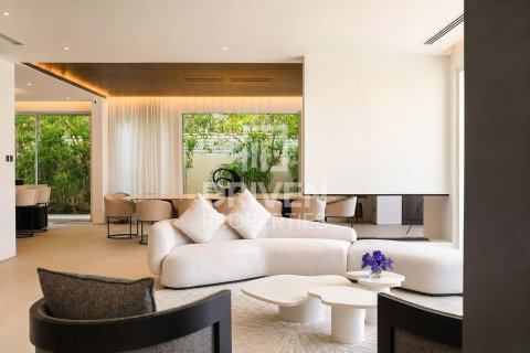 Villa in Meadows, Dubai 5 bedrooms, 898.84 sq.m. № 142636 - photo 16