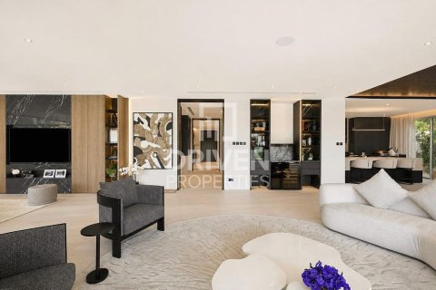 Villa in Meadows, Dubai 5 bedrooms, 898.84 sq.m. № 142636 - photo 20