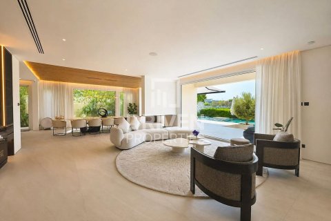 Villa in Meadows, Dubai 5 bedrooms, 898.84 sq.m. № 142636 - photo 5