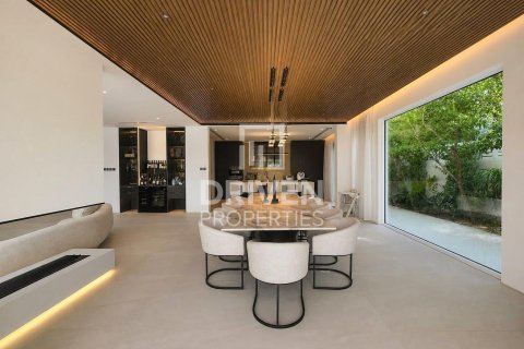 Villa in Meadows, Dubai 5 bedrooms, 898.84 sq.m. № 142636 - photo 23