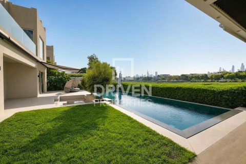 Villa in Meadows, Dubai 5 bedrooms, 898.84 sq.m. № 142636 - photo 30