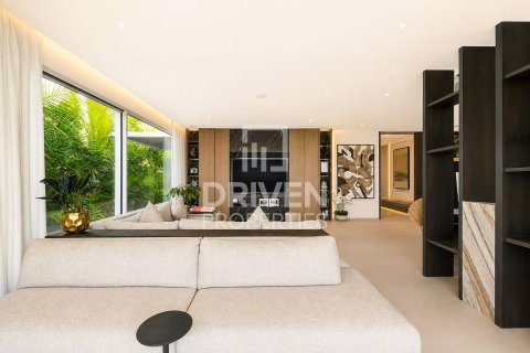 Villa in Meadows, Dubai 5 bedrooms, 898.84 sq.m. № 142636 - photo 19