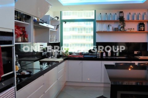 Apartment in Marina Crown, Dubai Marina, Dubai 3 bedrooms, 202 sq.m. № 29718 - photo 3